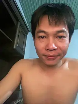 Snapshot of vila25cm chatting on February 5, 3:27 pm vila25cm online show from February 5, 3:27 pm
