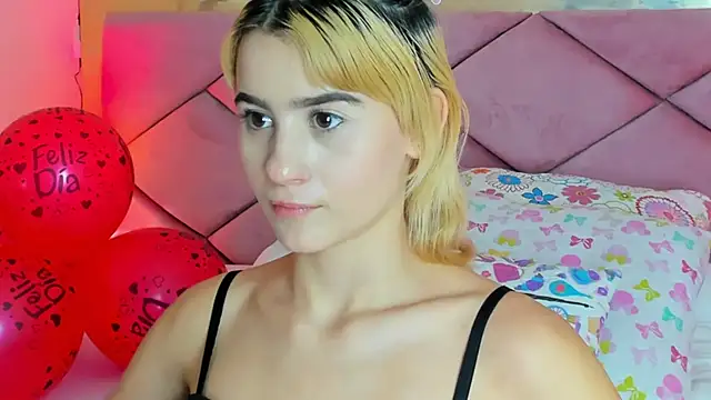 ChloeLaurentt online show from February 16, 10:28 pm