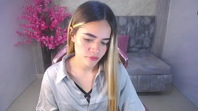 lilith4 s online show from October 6, 8:17 pm