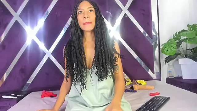 angelkyraasm online show from November 4, 12:37 pm