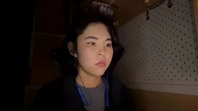 JennyCarpenter online show from April 17, 9:34 am