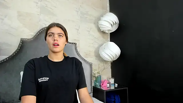 isabel 09 online show from October 3, 2:52 am