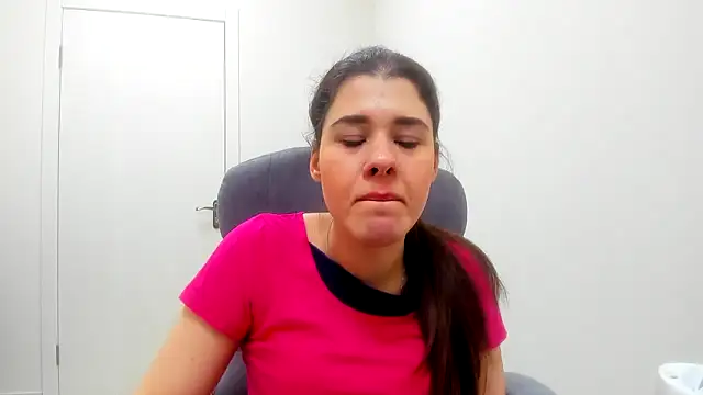 Snapshot of Joannia chatting on February 7, 8:51 am Joannia online show from February 7, 8:51 am