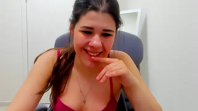 Snapshot of Joannia chatting on February 17, 9:17 am Joannia online show from February 17, 9:17 am