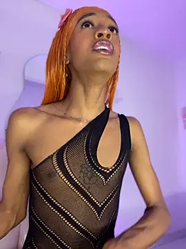 Snapshot of Mia_royal chatting on May 9, 1:27 pm Mia royal online show from May 9, 1:27 pm