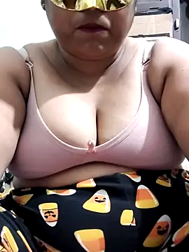 Mmm143 online show from September 15, 6:19 pm