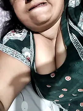Mmm143 online show from July 7, 4:11 pm
