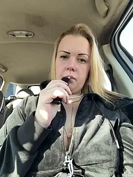 Piccolamonella29 online show from February 15, 2:03 pm