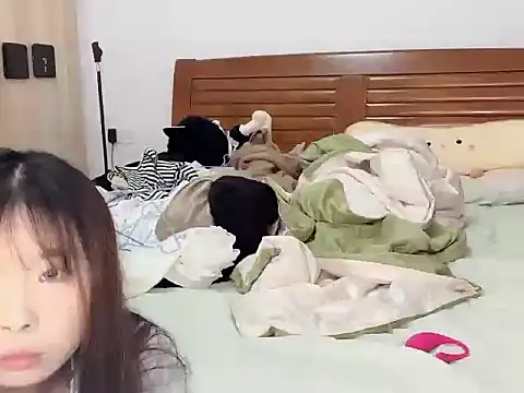 Akong11 online show from September 21, 4:19 pm