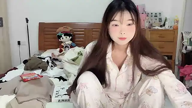 Akong11 online show from September 26, 6:34 pm