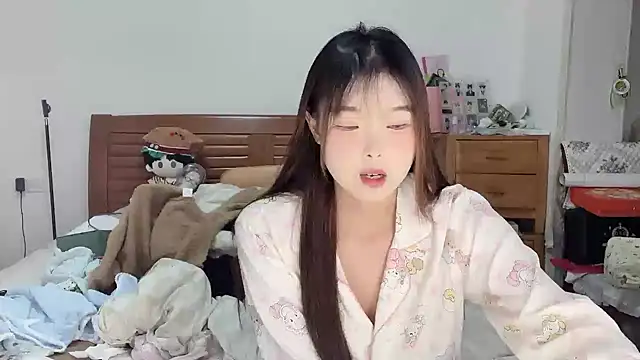 Akong11 online show from October 17, 3:14 pm