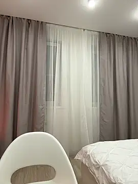 FriendlyFire 18 online show from April 10, 9:08 pm