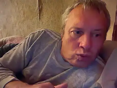 evulis1 online show from October 11, 9:35 pm