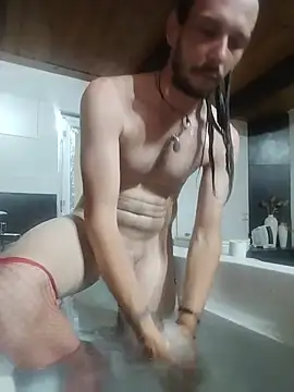 Snapshot of Ruben19cm chatting on June 22, 6:49 pm Ruben19cm online show from June 22, 6:49 pm