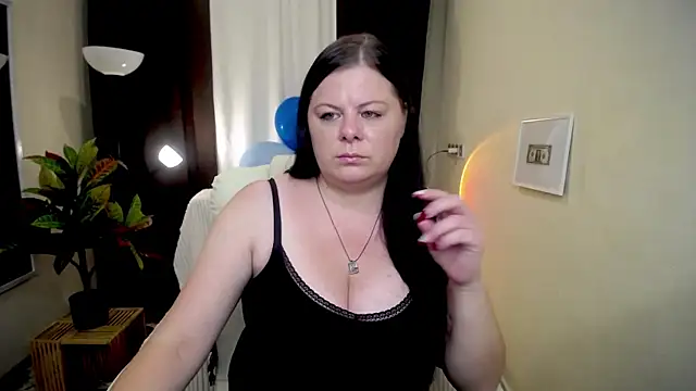 Snapshot of BritneyRaine chatting on October 8, 12:03 pm BritneyRaine online show from October 8, 12:03 pm