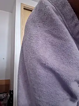 Lauraxxsteen online show from November 6, 9:21 am