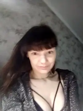 AliceSwan1122 online show from February 7, 11:30 pm