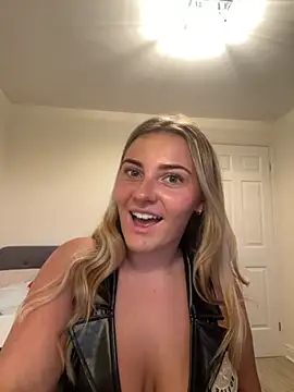 Snapshot of Sapphireroseee chatting on October 31, 4:52 pm Sapphireroseee online show from October 31, 4:52 pm