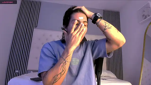 toji luxxer online show from November 17, 8:14 pm