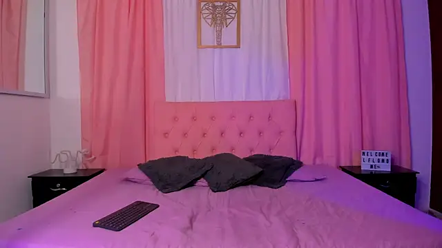 Nova Luv  online show from October 11, 1:31 pm