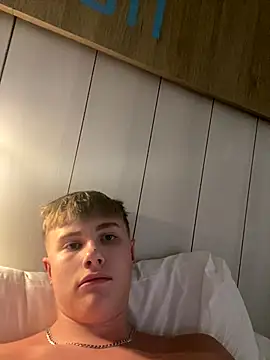 Sammyboy2211 online show from October 2, 1:40 pm