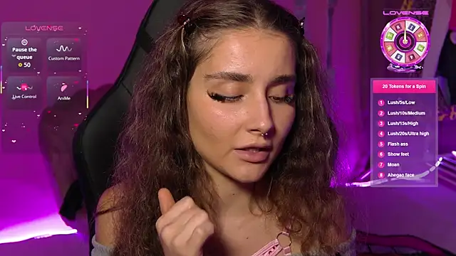 Snapshot of kaylaxsweet chatting on November 6, 8:54 pm kaylaxsweet online show from November 6, 8:54 pm