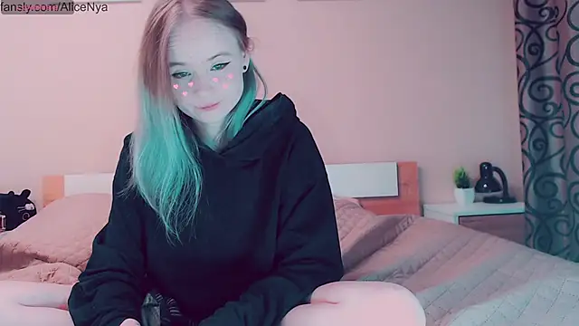 AliceNya cute online show from October 5, 4:00 am