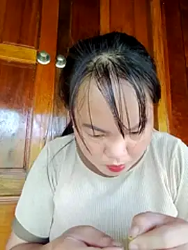 emilyzz online show from May 20, 7:47 am