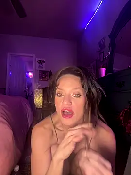 Snapshot of Texxaspearl chatting on September 22, 11:12 am Texxaspearl online show from September 22, 11:12 am