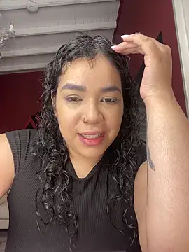 krisstenSantos online show from October 11, 12:04 pm