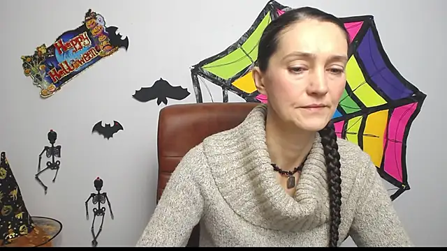 TayaFinch online show from November 3, 1:23 pm