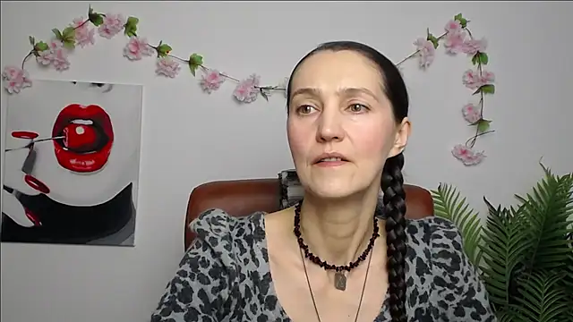 TayaFinch online show from January 14, 1:17 pm