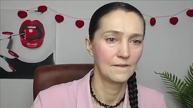 TayaFinch online show from February 16, 1:07 pm