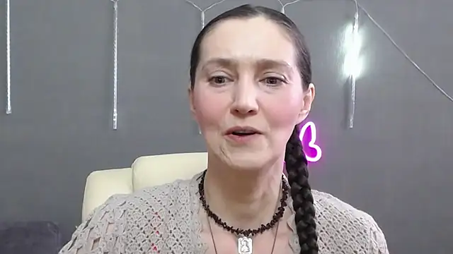 TayaFinch online show from March 13, 1:07 pm