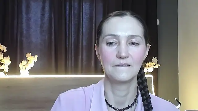 TayaFinch online show from March 26, 11:05 am