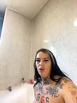 DIRTY PAISLEY X online show from September 18, 5:04 pm