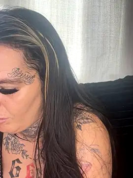 DIRTY PAISLEY X online show from September 25, 1:15 pm