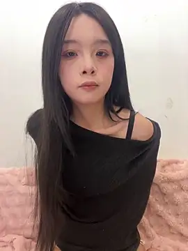 qiqi x online show from December 2, 2:12 pm