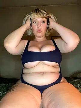 Snapshot of STRIPsegale chatting on October 6, 9:01 pm STRIPsegale online show from October 6, 9:01 pm