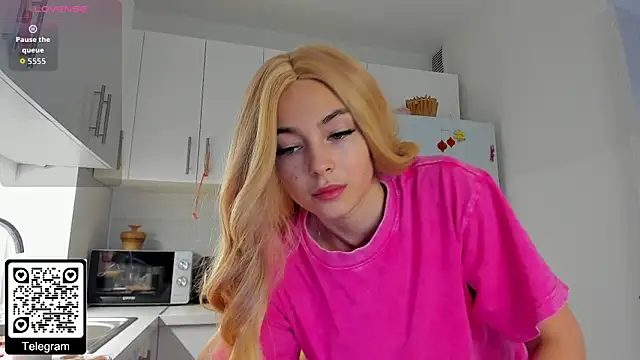 KristenHarrington online show from December 14, 10:31 am