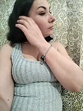 Snapshot of Mia24Blove chatting on March 18, 10:51 am Mia24Blove online show from March 18, 10:51 am