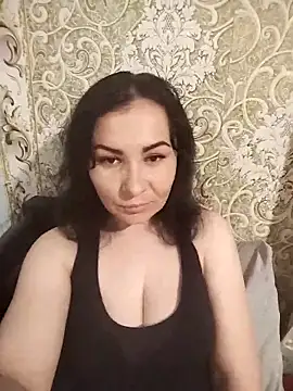 Snapshot of Mia24Blove chatting on May 4, 5:53 pm Mia24Blove online show from May 4, 5:53 pm