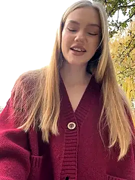 MilaMoone online show from November 16, 10:54 am