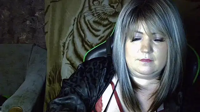 YuliiaSan online show from October 17, 4:42 pm