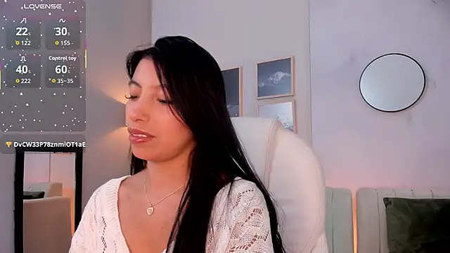 Tiffany Low online show from November 22, 1:54 pm