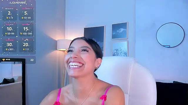 Tiffany Low online show from December 3, 1:09 pm