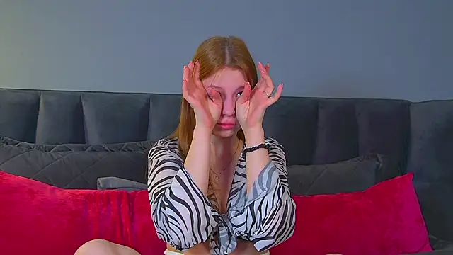 BeatriceBinoche online show from November 23, 6:52 pm