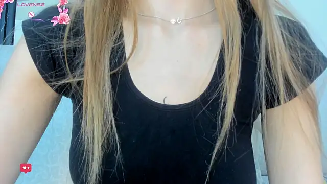 Naomi Rousse online show from May 5, 12:46 pm