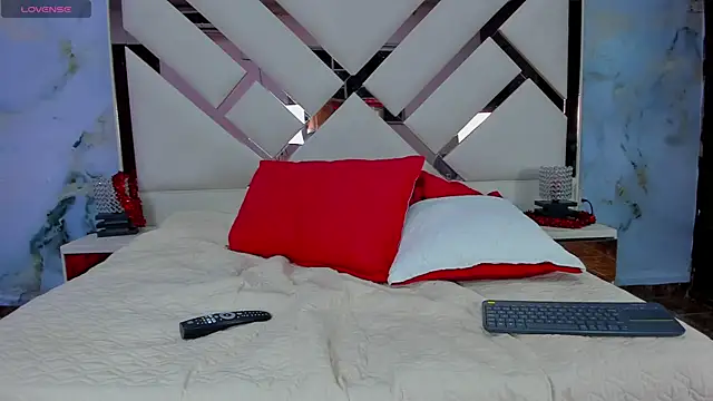 Boysof love online show from October 18, 10:16 am