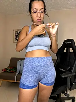 Snapshot of Valerygomez02 chatting on October 21, 10:21 pm Valerygomez02 online show from October 21, 10:21 pm